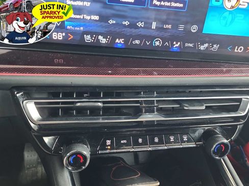 Used 2024 Chevrolet Traverse RS w/ LPO, Floor Liner Package AWD/4WD image 9