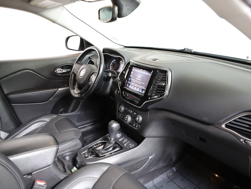Used 2019 Jeep Cherokee Limited w/ Trailer Tow Group AWD/4WD image 9