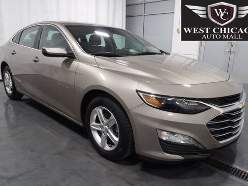 Used 2022 Chevrolet Malibu LT FWD image 1