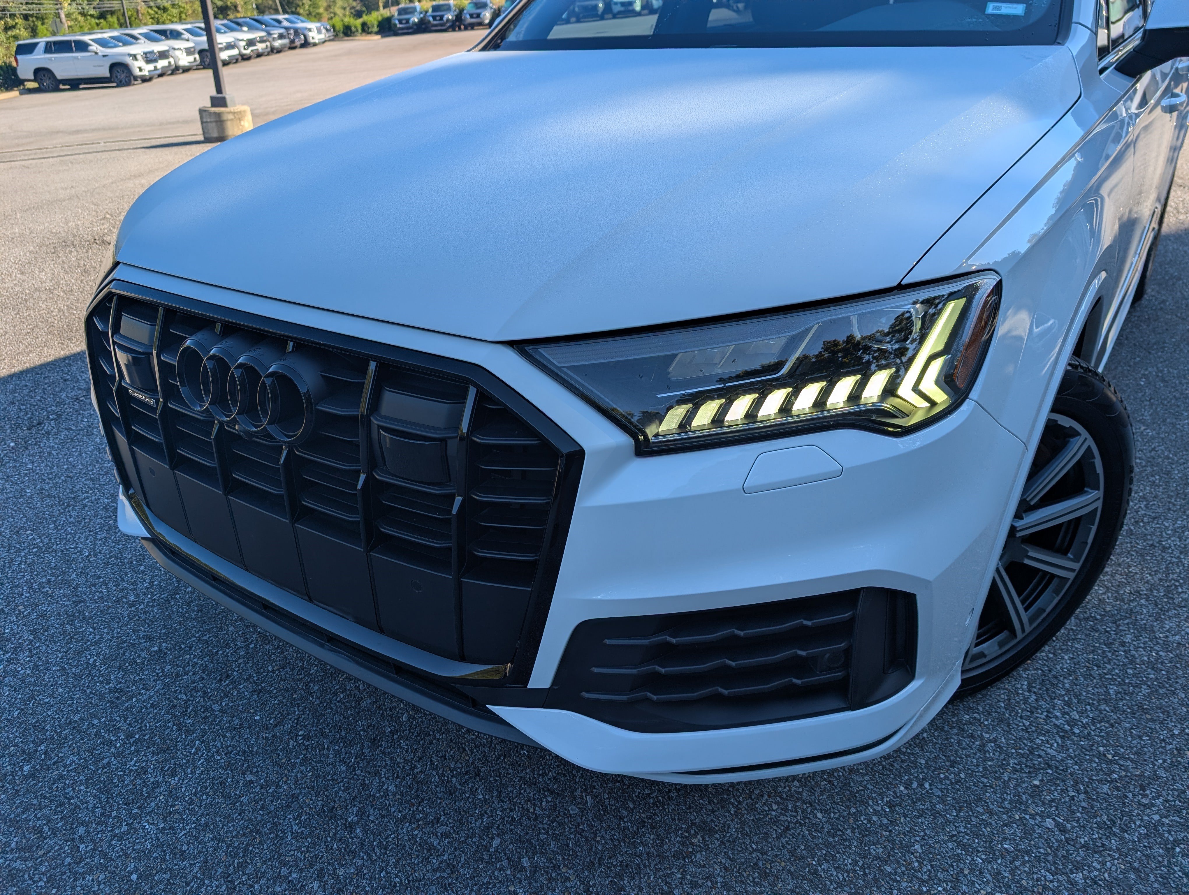 Used 2023 Audi Q7 2.0T Premium Plus w/ Premium Plus Package AWD/4WD image 18