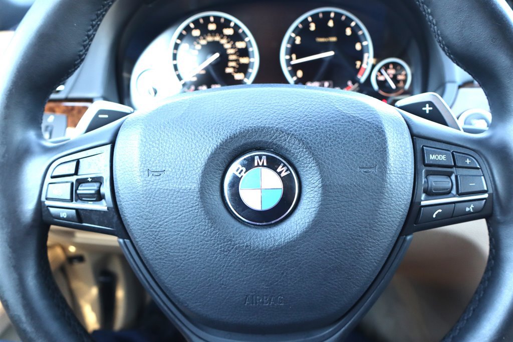 Used 2013 BMW 750Li RWD image 41