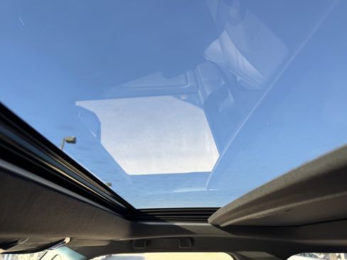 Used 2025 Toyota Land Cruiser image 31