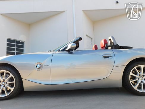 Used 2006 BMW Z4 3.0i RWD image 12