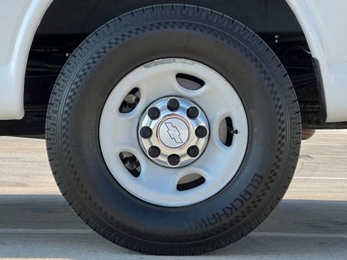 Used 2017 Chevrolet Express 2500 LT w/ LT Preferred Equipment Group image 87