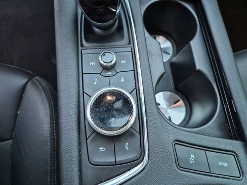 Used 2021 Cadillac XT5 Premium Luxury image 17