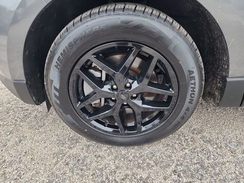 Used 2023 Ford Edge SEL image 11