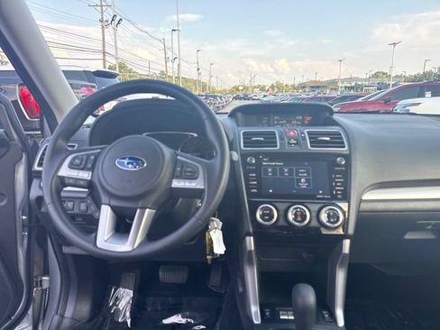 Used 2018 Subaru Forester 2.5i Premium AWD/4WD image 15
