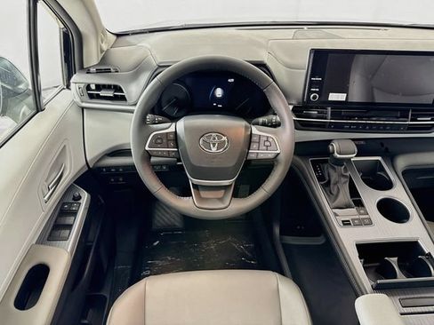 New 2026 Toyota Sienna XLE AWD/4WD image 23