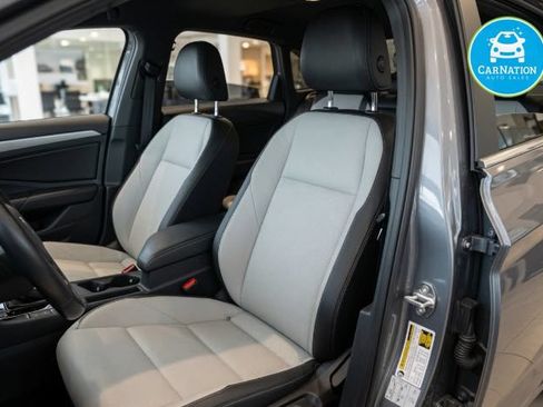 Used 2019 Volkswagen Jetta R-Line FWD image 9