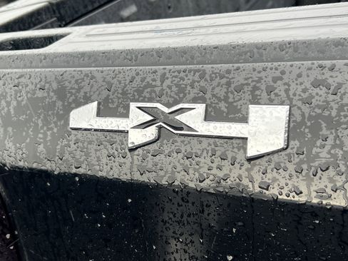 Used 2020 GMC Sierra 1500 SLT w/ SLT Convenience Package image 9