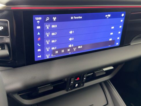 Used 2025 Porsche Macan 4S Electric image 23