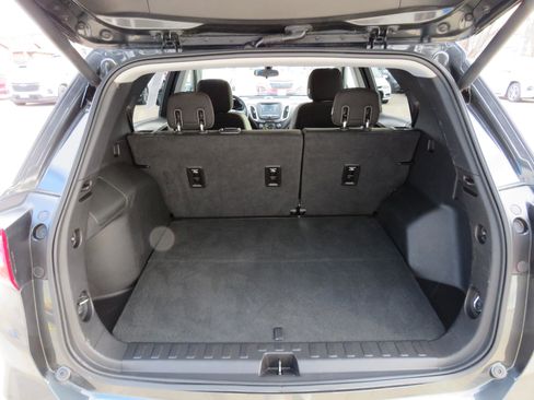 Used 2018 Chevrolet Equinox LT image 8