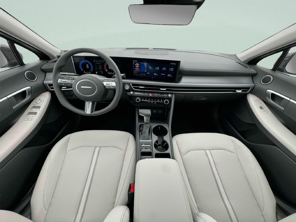 Certified 2025 Hyundai Sonata SE FWD image 13