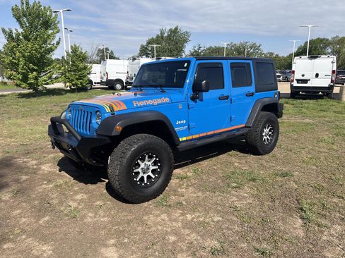 Used 2011 Jeep Wrangler Unlimited Sport AWD/4WD image 2