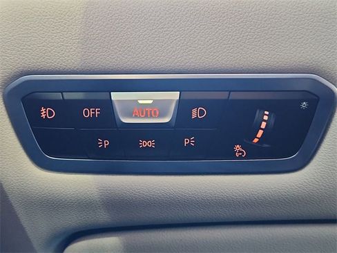 Used 2019 BMW X7 xDrive40i w/ Premium Package image 18