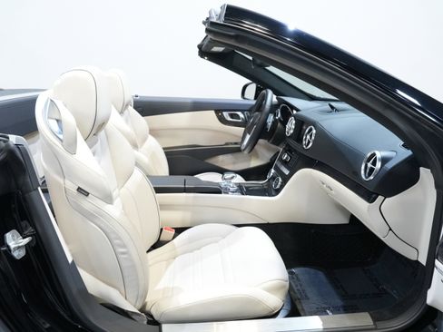Used 2015 Mercedes-Benz SL 63 AMG image 33