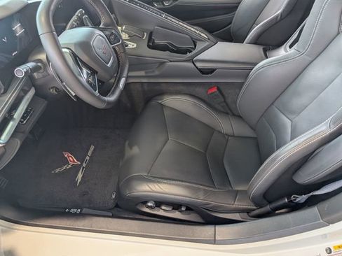 Used 2024 Chevrolet Corvette Z06 RWD image 8