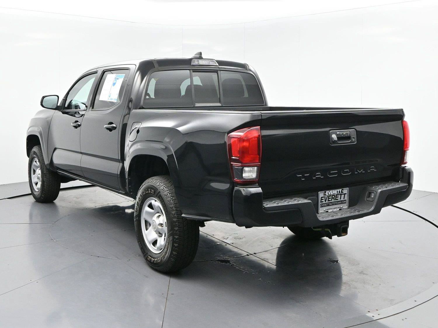 Used 2023 Toyota Tacoma SR w/ SR Convenience Package RWD image 5