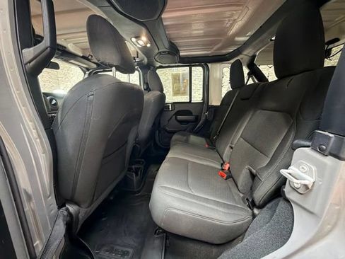 Used 2023 Jeep Wrangler Unlimited Sport AWD/4WD image 12
