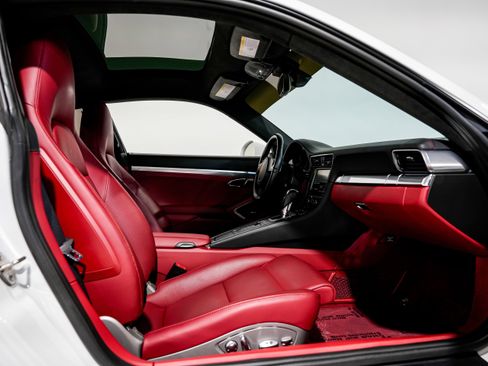 Used 2016 Porsche 911 Carrera 4S image 30