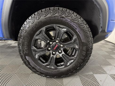 Certified 2025 GMC Canyon Elevation w/ Convenience Package AWD/4WD image 10