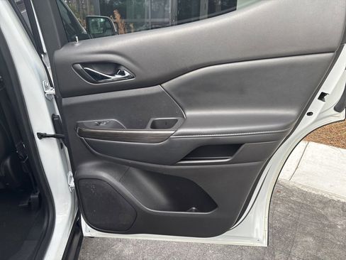 Used 2019 GMC Acadia SLT image 25