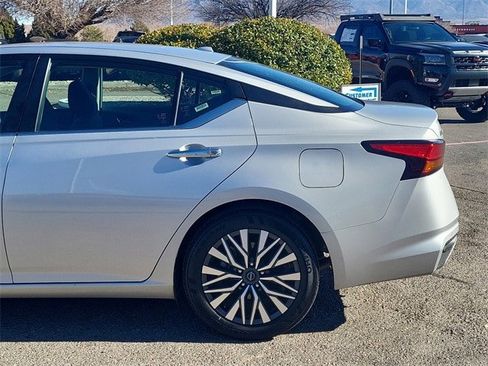 Certified 2024 Nissan Altima 2.5 SV image 6