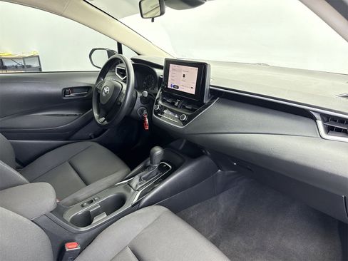 Used 2023 Toyota Corolla LE image 32