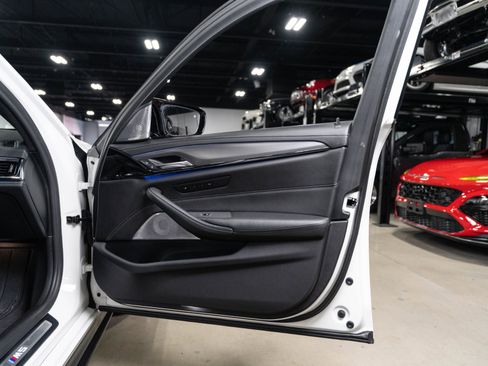 Used 2019 BMW M5 w/ Executive Package image 60