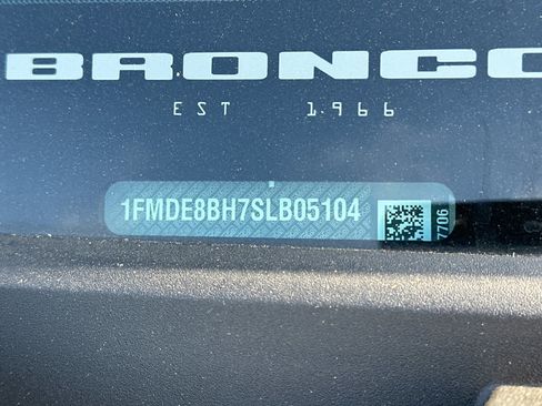 Used 2025 Ford Bronco Outer Banks AWD/4WD image 12
