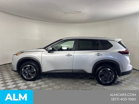 Used 2025 Nissan Rogue SV FWD image 11