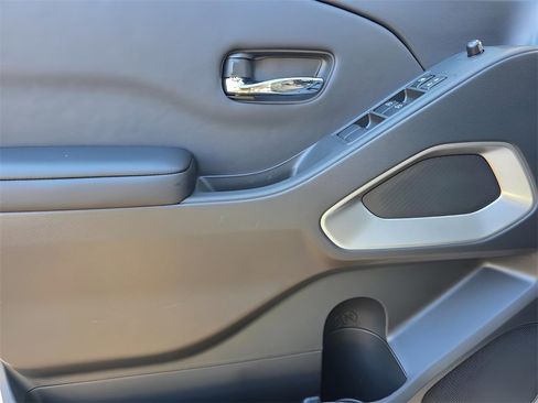 New 2026 Nissan Frontier SV w/ SV Convenience Package image 14