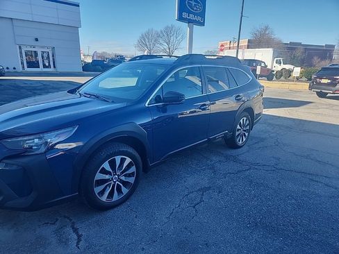 Used 2023 Subaru Outback Limited image 10