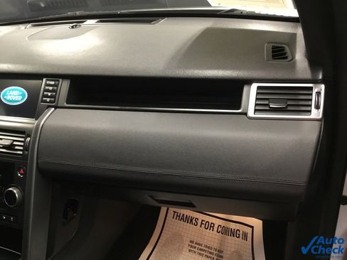 Used 2019 Land Rover Discovery Sport HSE image 39