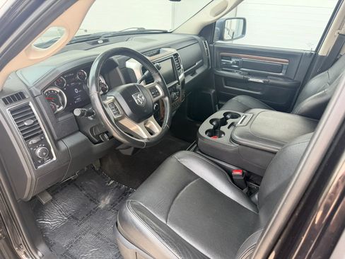 Used 2017 RAM 2500 Laramie w/ Sport Appearance Group AWD/4WD image 9