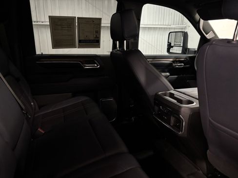 Used 2024 Chevrolet Silverado 2500 High Country w/ High Country Premium Package image 19