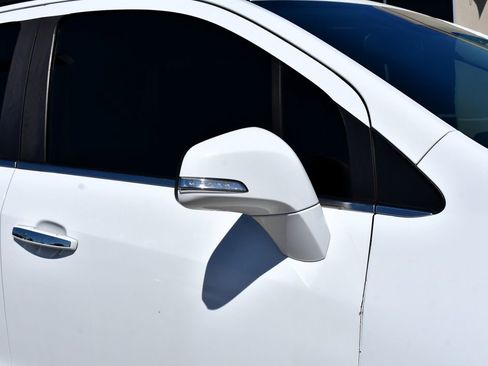 Used 2019 Buick Encore Essence FWD image 7
