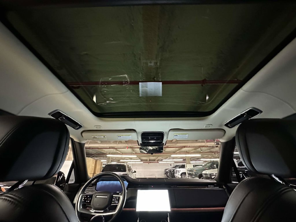 Used 2023 Land Rover Range Rover Long Wheelbase Autobiography AWD/4WD image 19