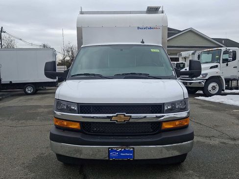 New 2026 Chevrolet Express 3500 w/ Power Convenience Package image 2