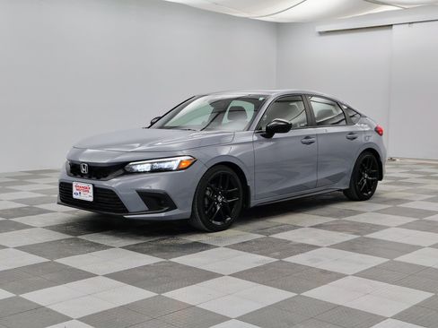 Used 2024 Honda Civic Sport image 5