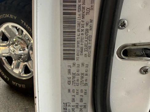Used 2018 RAM 2500 Tradesman w/ Chrome Appearance Group AWD/4WD image 24
