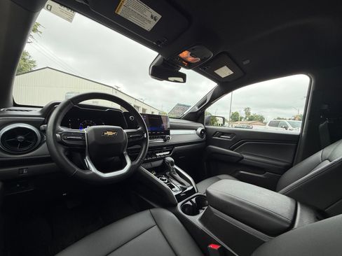 Used 2023 Chevrolet Colorado LT w/ LT Convenience Package III AWD/4WD image 16