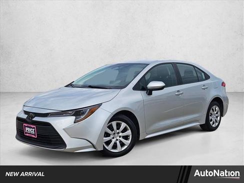 Used 2024 Toyota Corolla LE image 1