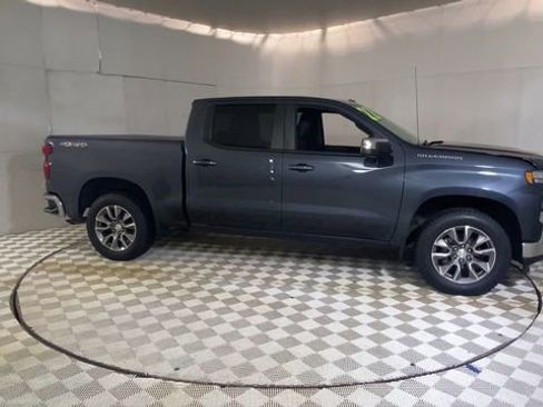 Used 2022 Chevrolet Silverado 1500 LT AWD/4WD image 4