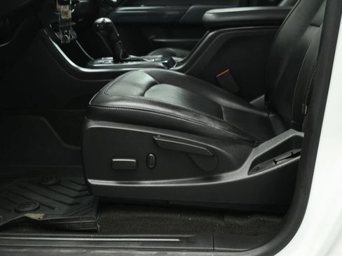 Used 2018 Chevrolet Colorado Z71 RWD image 9