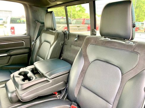 Used 2025 RAM 1500 Laramie AWD/4WD image 17