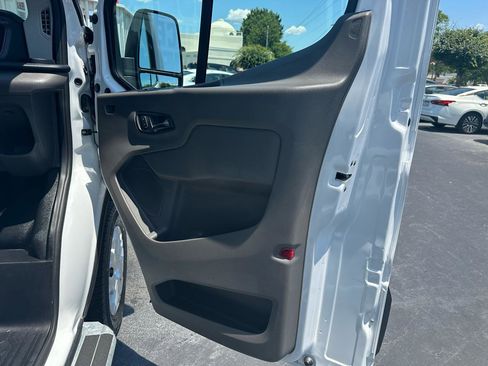 Used 2025 Ford Transit 250 Low Roof w/ Exterior Upgrade Package RWD image 24