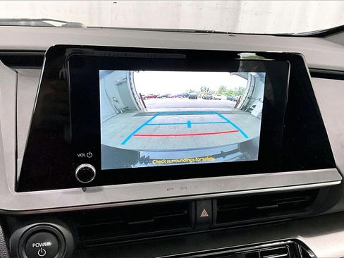 Used 2024 Toyota Prius LE image 24