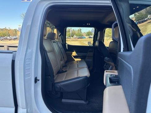 Used 2025 Ford F350 Lariat image 10