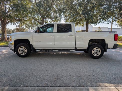 Used 2019 Chevrolet Silverado 2500 LT w/ All Star Edition image 4